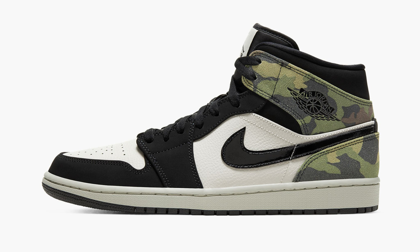 Air Jordan 1 Mid Camo