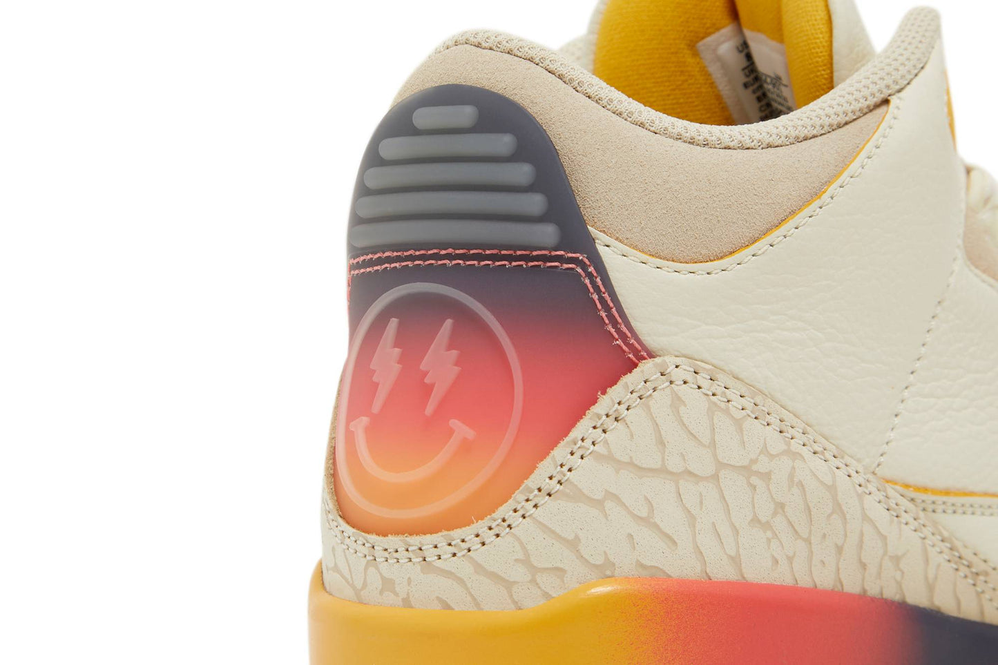 J. Balvin x Jordan 3 Retro Medellín Sunset FN0344-901