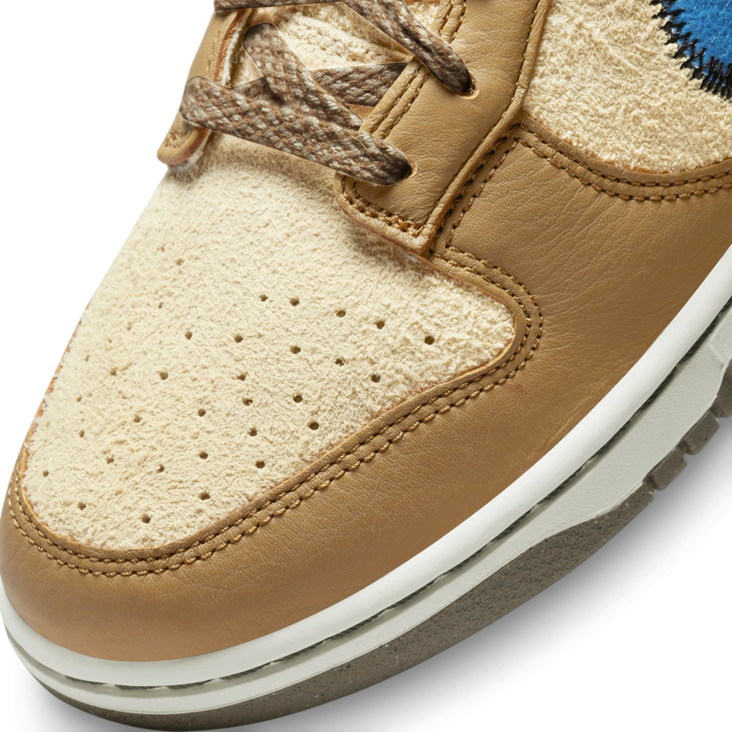 size? x Nike Dunk Low Dark Driftwood DO6712-200