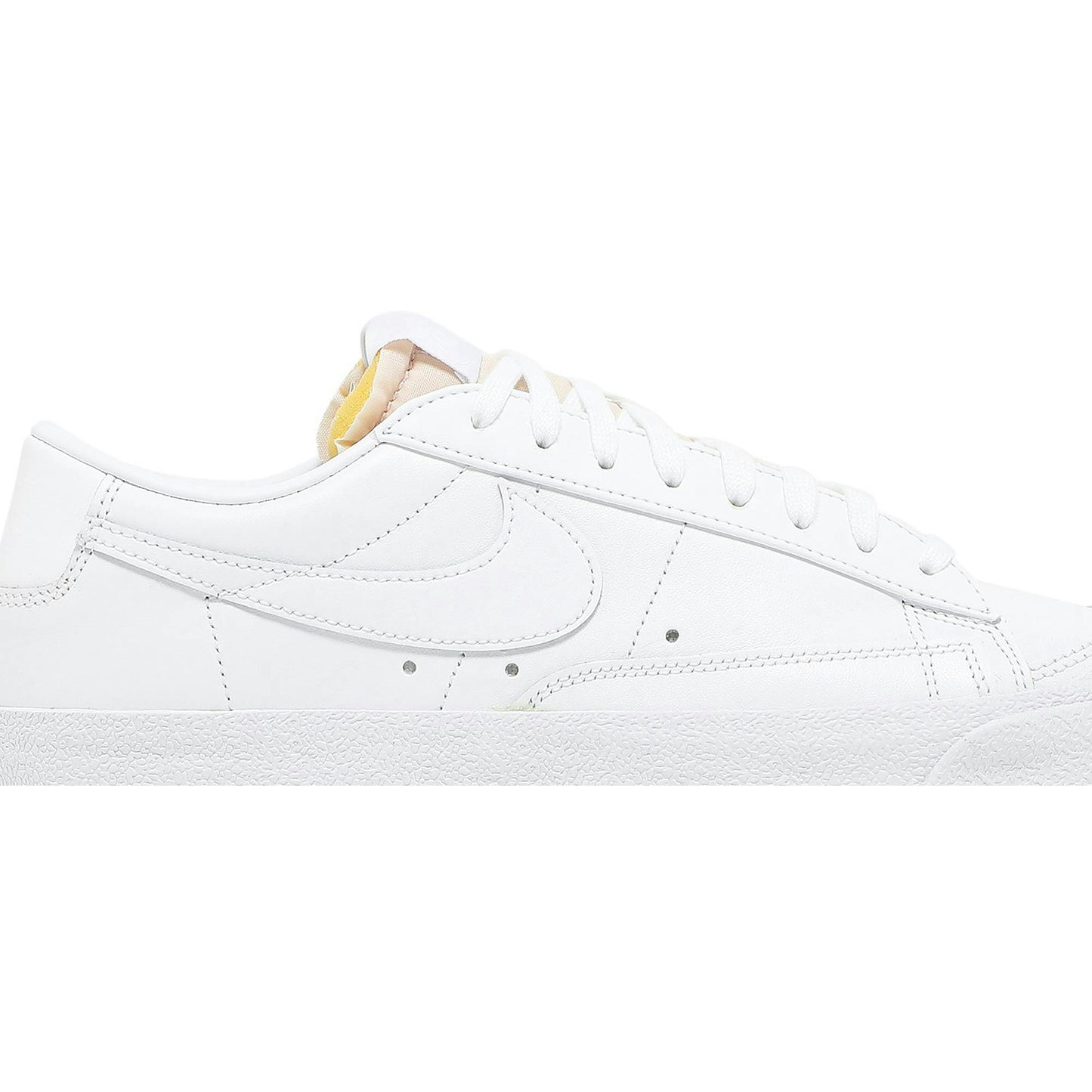 (Women) Nike Blazer Low ’77 ‘Triple White’ DC4769-101