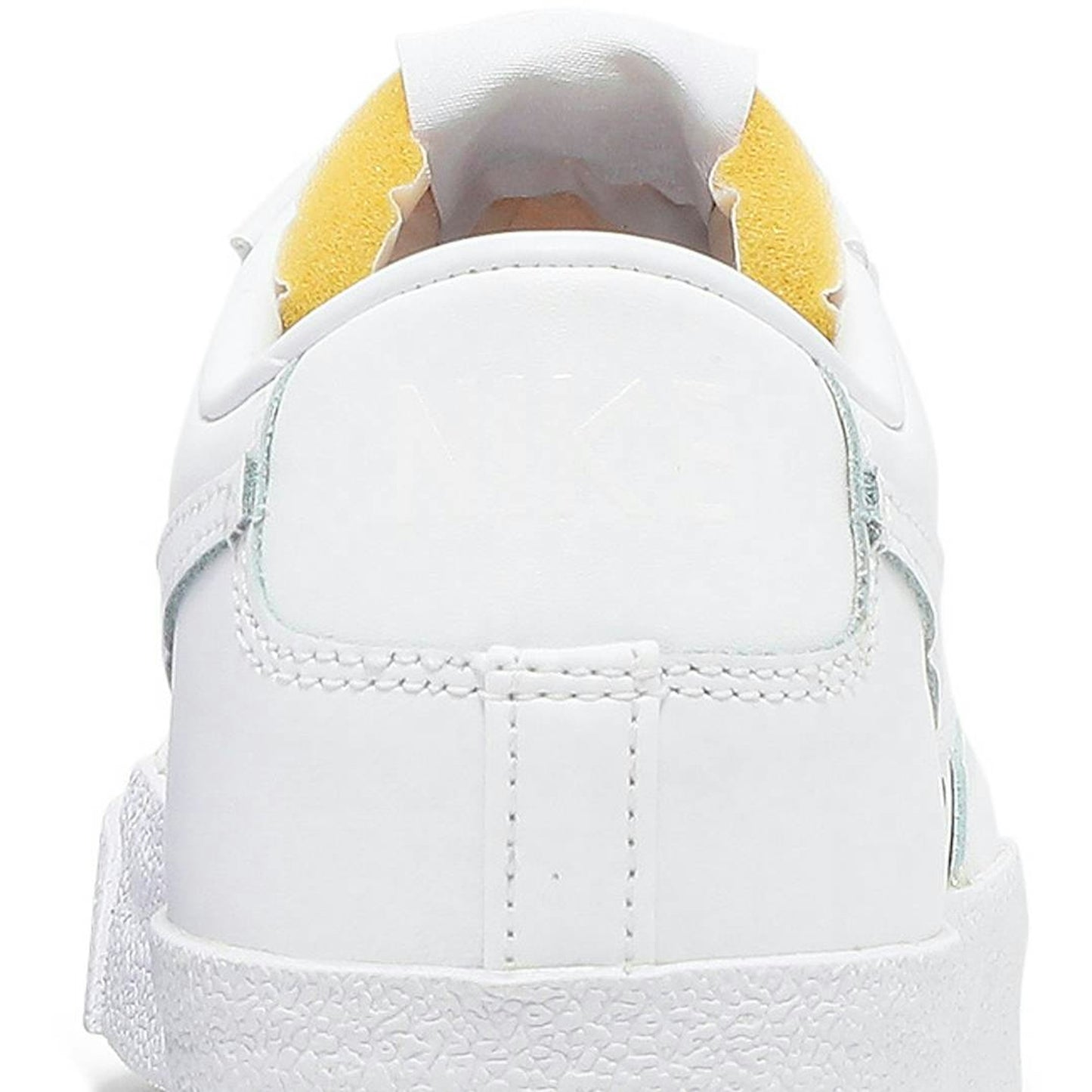 (Women) Nike Blazer Low ’77 ‘Triple White’ DC4769-101