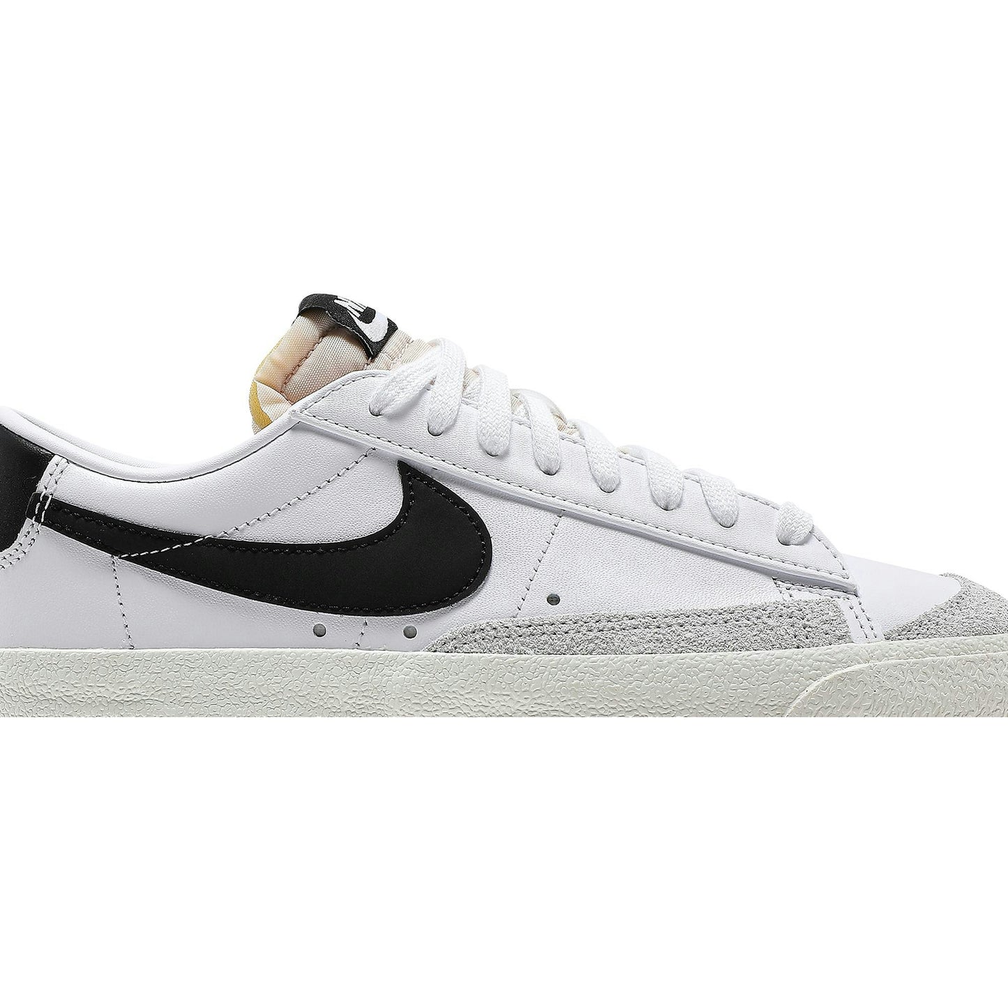 (Women) Nike Blazer Low ’77 ‘White Black’ DC4769-102