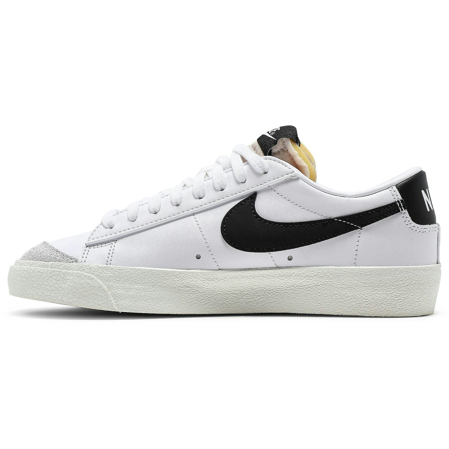 (Women) Nike Blazer Low ’77 ‘White Black’ DC4769-102