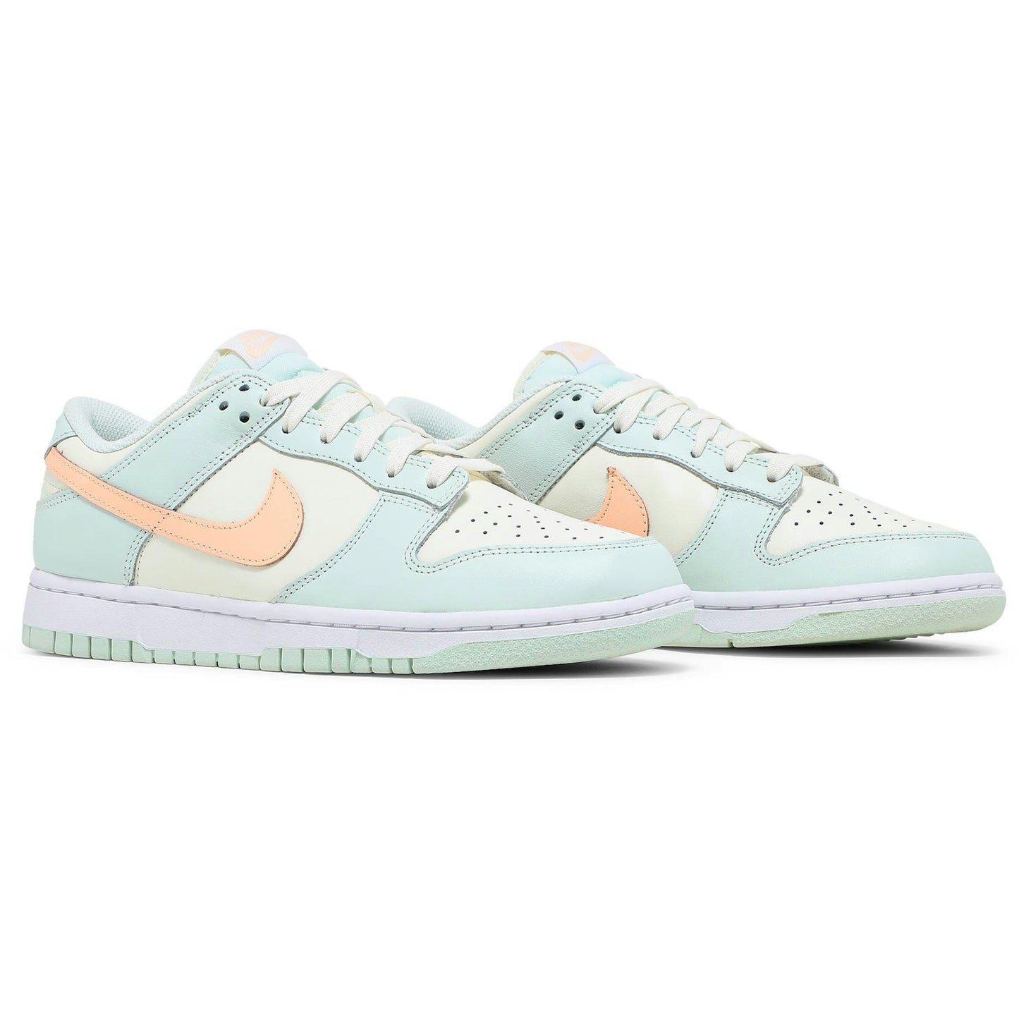 (Women) Nike Dunk Low ‘Barely Green’ DD1503-104